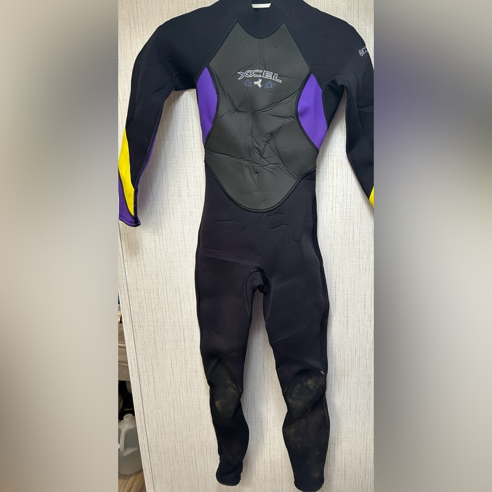 Xcel Hawaii Full Wet Suit Black Purple Yellow
